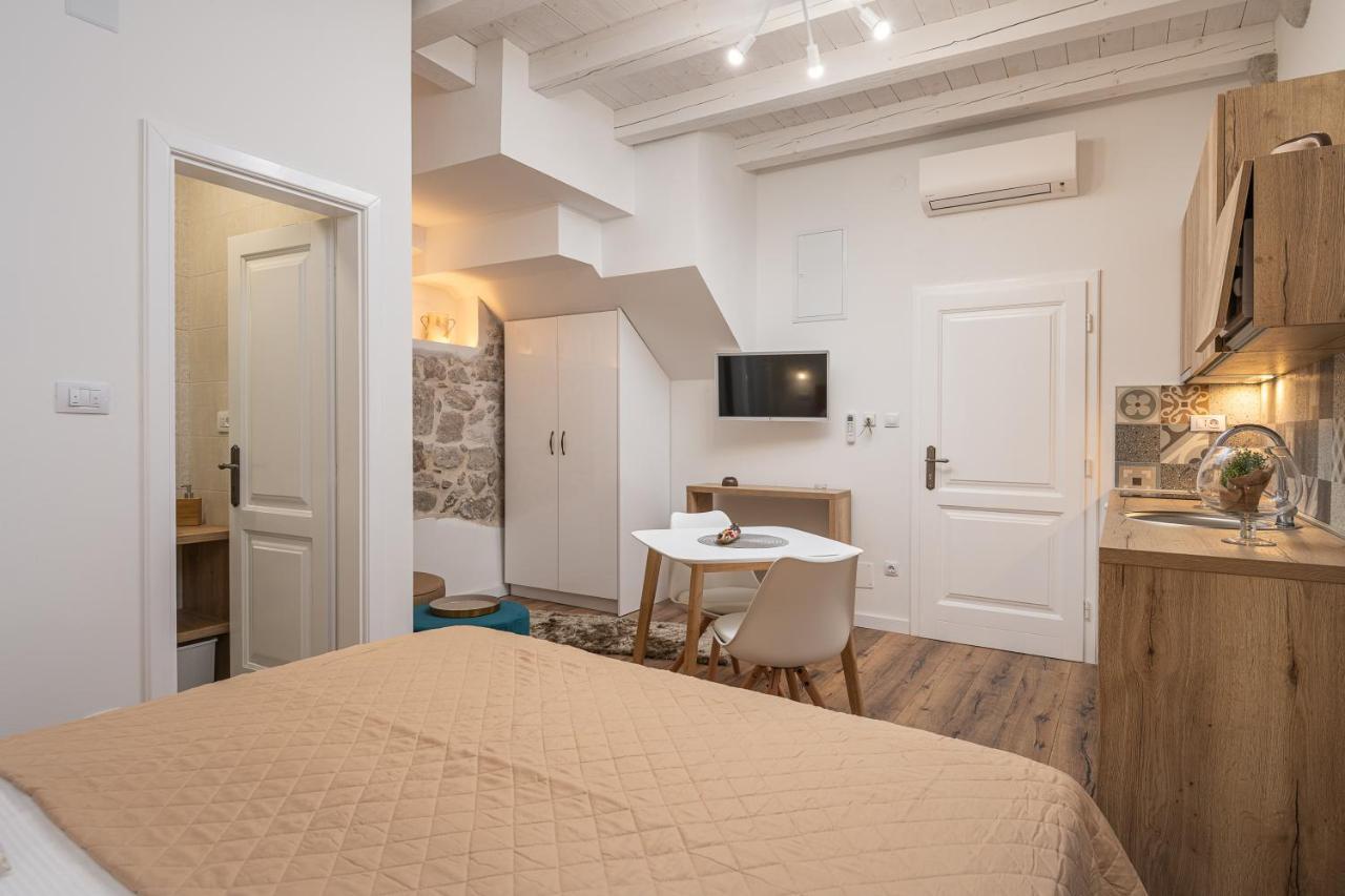 קאבטאט Apartments Villa Agava מראה חיצוני תמונה