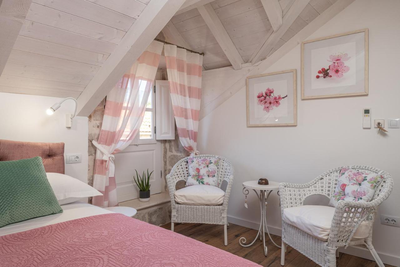 קאבטאט Apartments Villa Agava מראה חיצוני תמונה