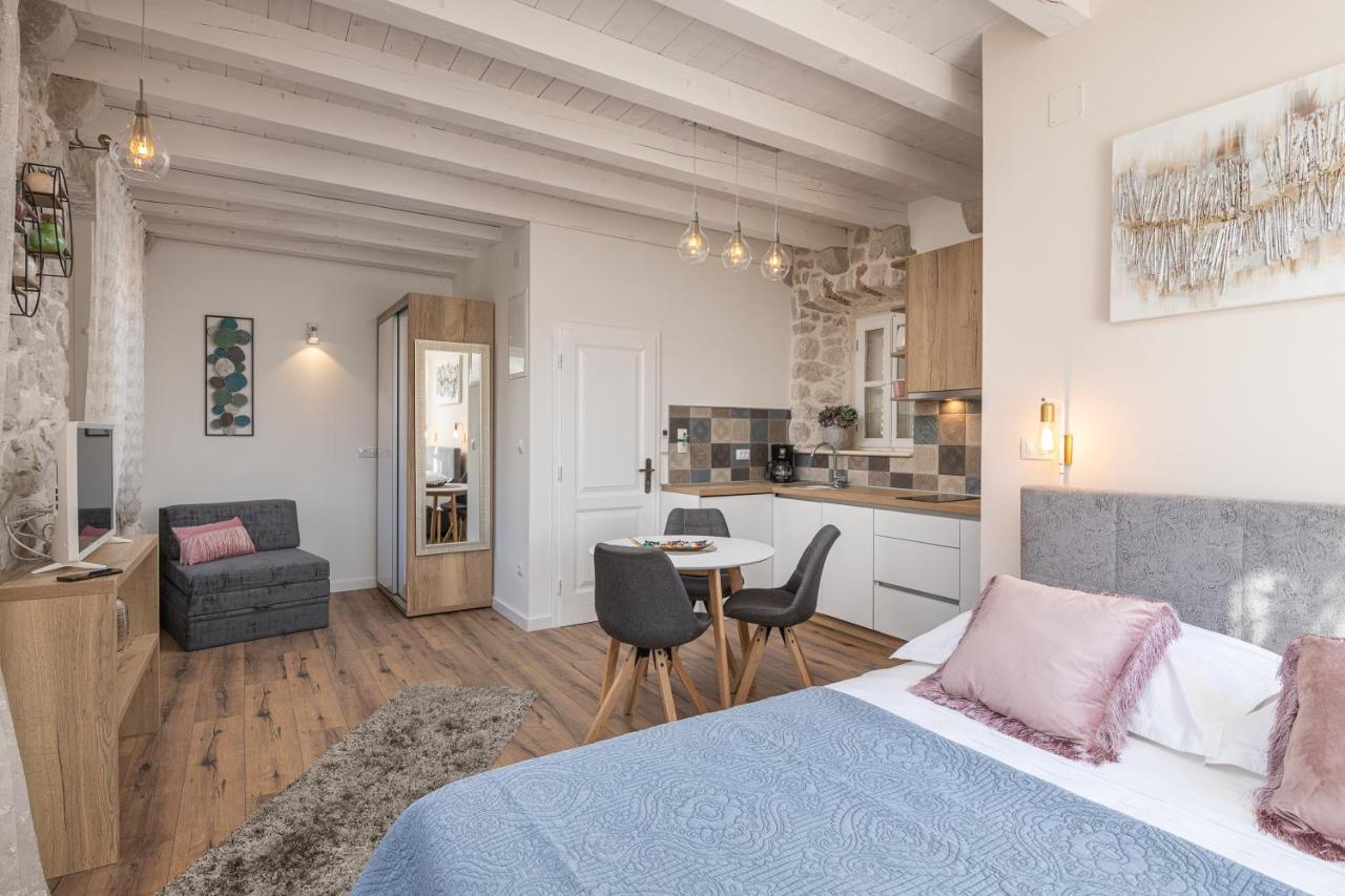 קאבטאט Apartments Villa Agava מראה חיצוני תמונה